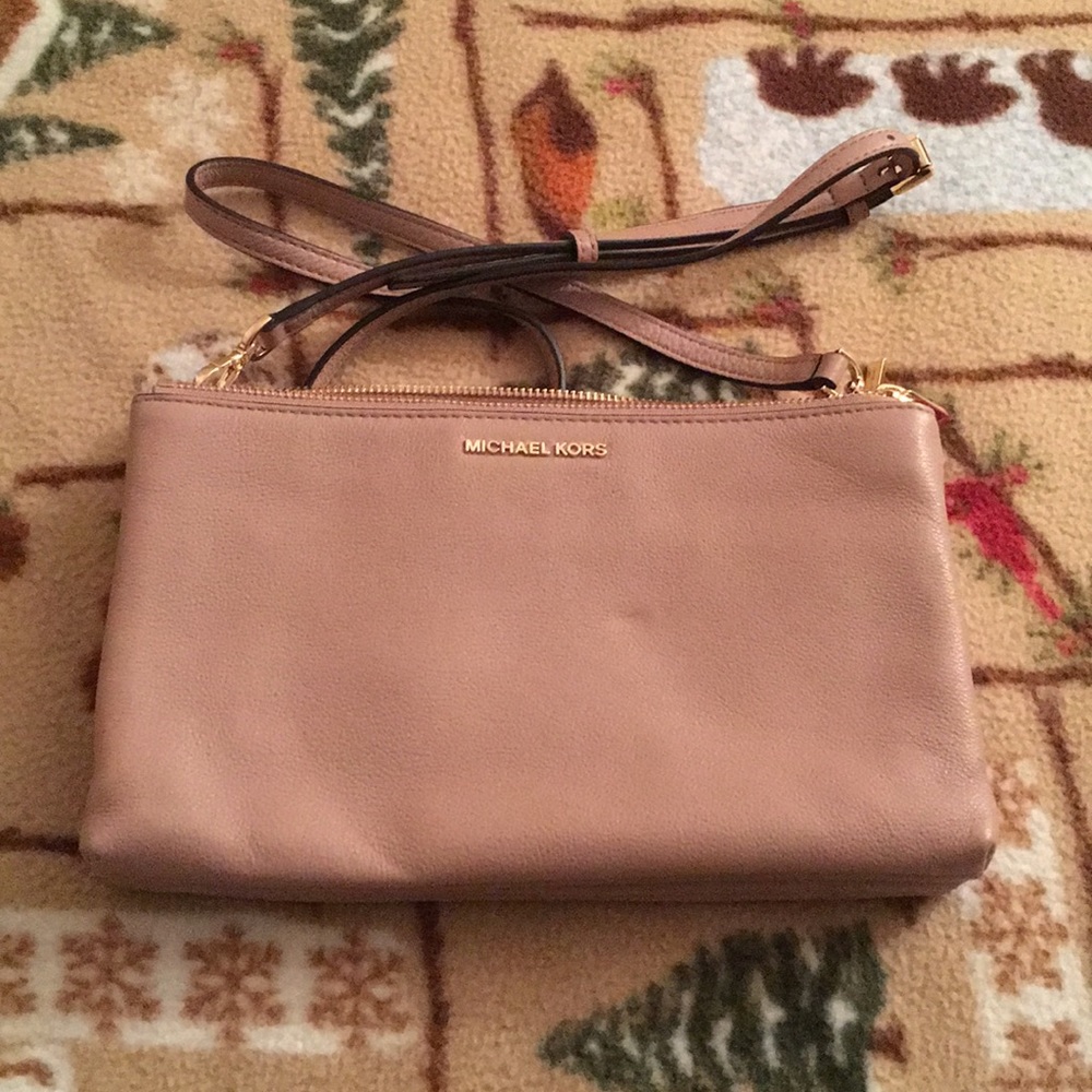 NWOT Light pink Michael Kors shoulder bag